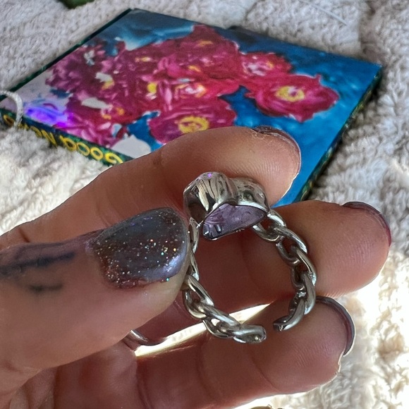 Silver plated pink gem stone heart ring - Picture 2 of 4